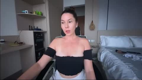 lessya_magic online show from August 7, 10:04 am