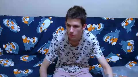 lester_broo online show from June 12, 3:13 am