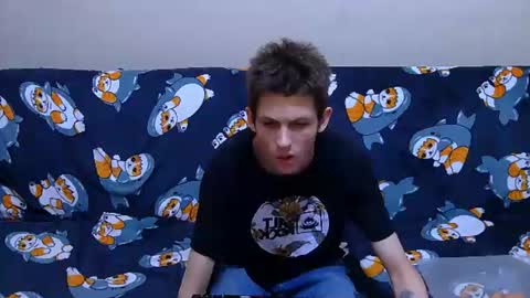 lester_broo online show from June 19, 10:54 pm