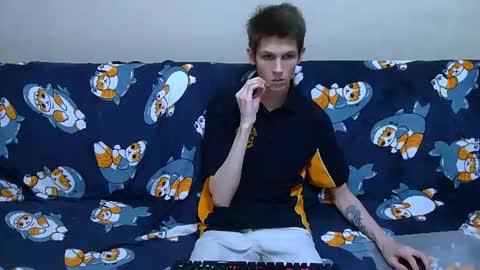 lester_broo online show from June 21, 8:10 pm