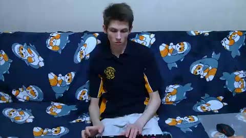 lester_broo online show from June 22, 12:00 am