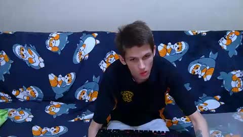 lester_broo online show from June 22, 9:04 pm