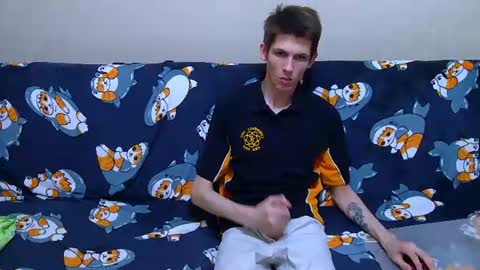 lester_broo online show from June 23, 12:33 am