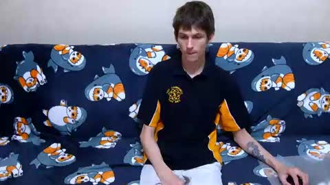 lester_broo online show from August 1, 8:26 pm