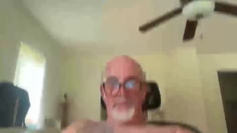 letitflow69 online show from August 10, 12:06 pm