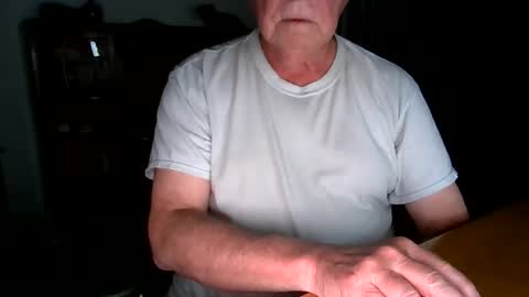 letscum2gether0 online show from June 4, 1:31 am