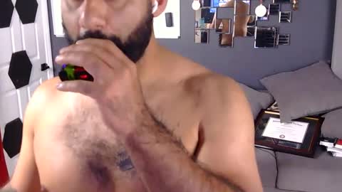 fitnessdude93kg online show from February 25, 7:06 am
