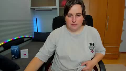 Naomi online show from August 12, 6:38 am