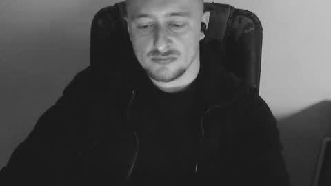 HANK BLOODY online show from April 5, 3:31 pm