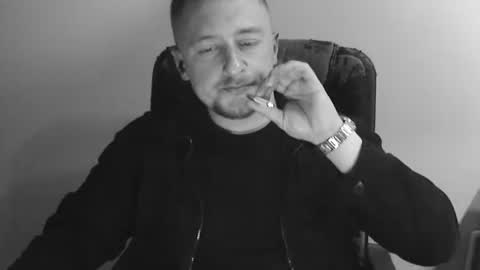 HANK BLOODY online show from April 5, 6:02 pm