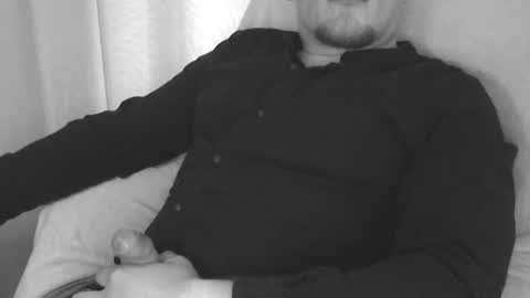 HANK BLOODY online show from June 17, 2:54 am
