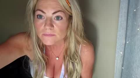 Lexa bone online show from August 14, 7:56 am