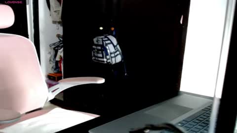 lexi19_ online show from July 31, 1:45 am