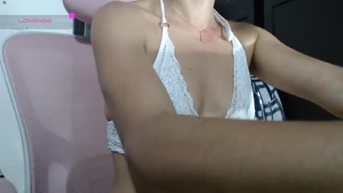 lexi19_ online show from July 31, 2:51 am