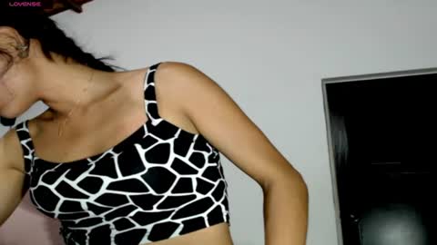 lexi19_ online show from August 1, 2:06 am