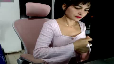 lexi19_ online show from August 5, 2:20 am