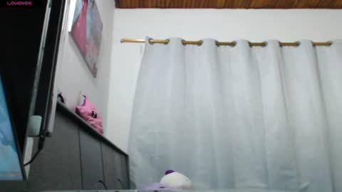lexi19_ online show from August 7, 1:16 am