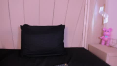 lexiee__ online show from August 8, 3:23 pm