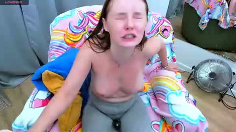 Lexi online show from August 11, 1:57 pm