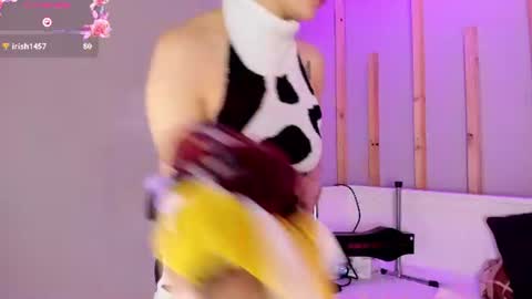lexirouge           online show from August 7, 3:34 pm