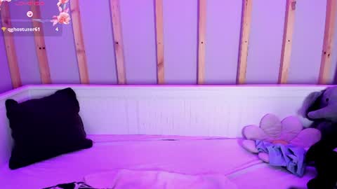 lexirouge           online show from August 11, 1:46 pm