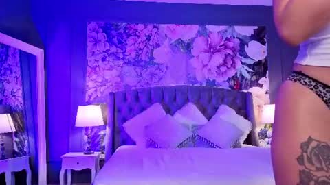 Lexi online show from July 7, 6:17 am