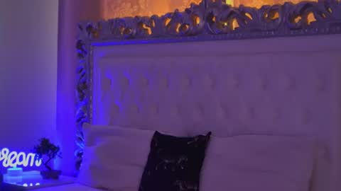 LexyBanks online show from June 16, 8:24 am
