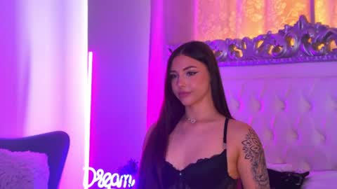 LexyBanks online show from August 17, 8:30 am