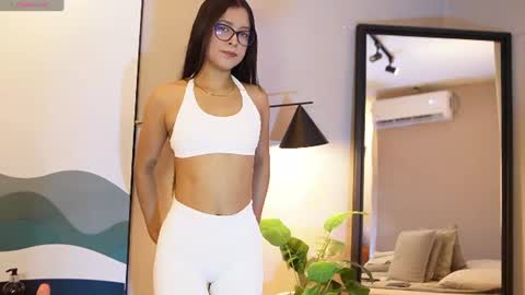 Lexy  online show from August 6, 1:21 pm