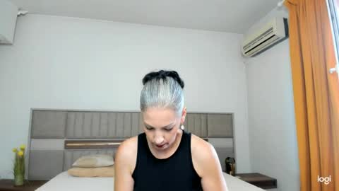 lexyurdesire online show from August 9, 10:05 am