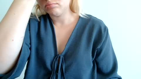 Leyla online show from August 10, 8:16 am