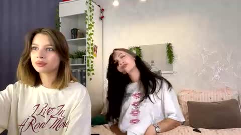 Leila online show from July 21, 9:06 pm