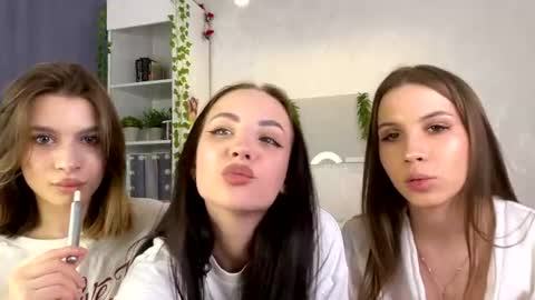 Leila online show from July 21, 10:12 pm