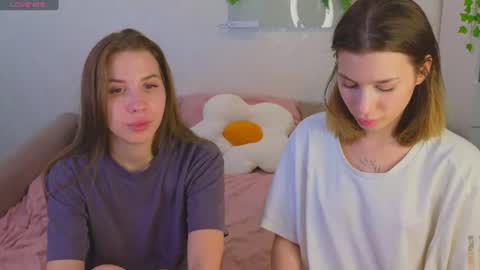 Leila online show from August 2, 2:40 am