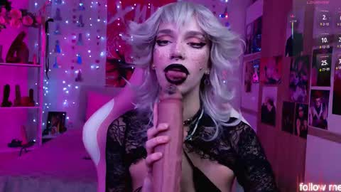 LEA online show from March 9, 5:42 pm