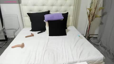 leyla online show from August 12, 8:27 am