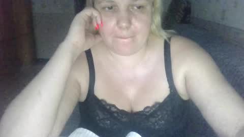 Leylisse online show from August 8, 5:35 pm