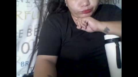 lhiannash33 online show from April 13, 12:57 am