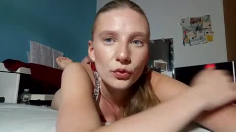 lia06_ online show from July 17, 7:36 pm