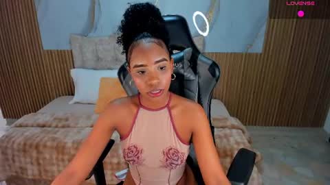 lia_16_ online show from September 8, 12:12 pm