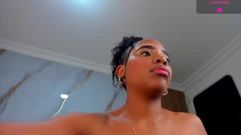 lia_16_ online show from September 8, 2:46 pm