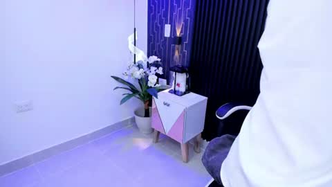 Lia  online show from July 26, 9:31 pm