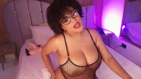 Val online show from August 6, 11:53 am