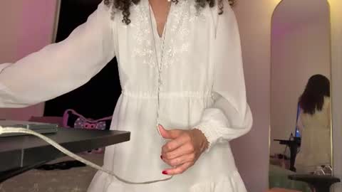 Lia Hernndez online show from July 29, 8:43 am