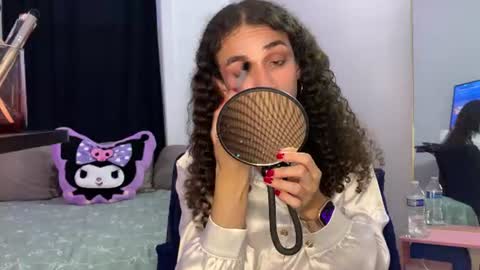 Lia Hernndez online show from August 6, 11:59 pm