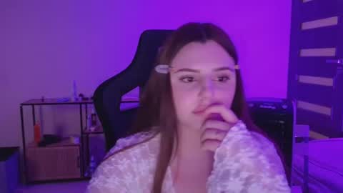 Lia online show from August 9, 7:04 pm