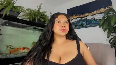 lia_lovelly online show from August 6, 8:30 pm