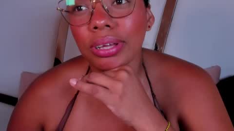 lia_mariana online show from July 22, 11:51 pm