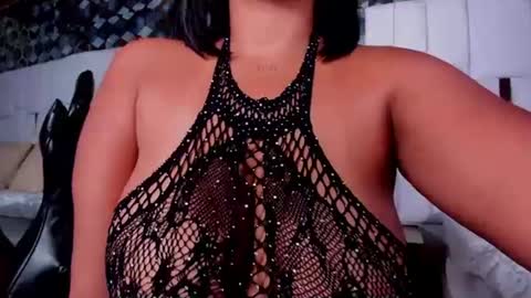 lia_mariana online show from August 8, 9:59 pm