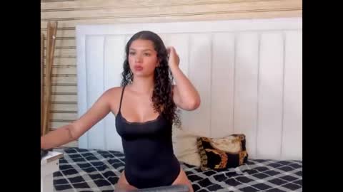 lia online show from June 26, 12:03 am